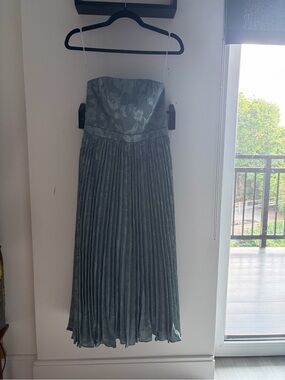 Lulu's Strapless Pleated Floral Midi Dress in teal
